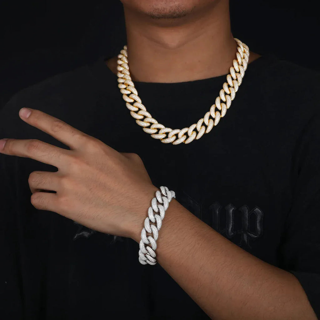Iced Bubble Cuban Chain – ”Avalanche Links” Edition - The Gold Supply