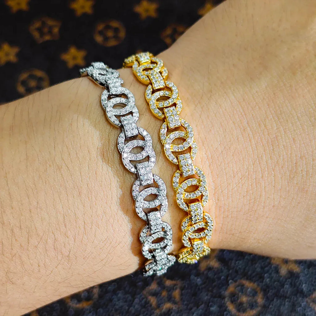 Interlock Moissanite Bracelet – “Eternal Loop” Edition - The Gold Supply
